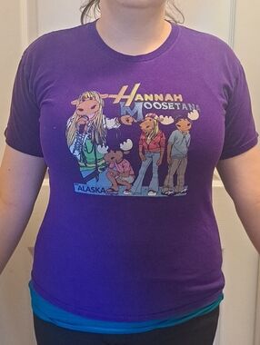 4/$15 🌻 Gildan Size XL Hannah Moosetana Heavy Cotton Purple Crewneck Tee